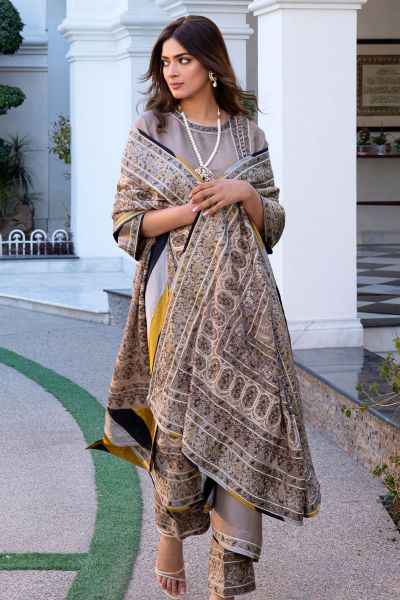 Picture of Inaya Shawl