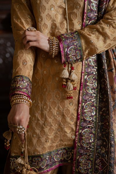 Picture of Azeefa