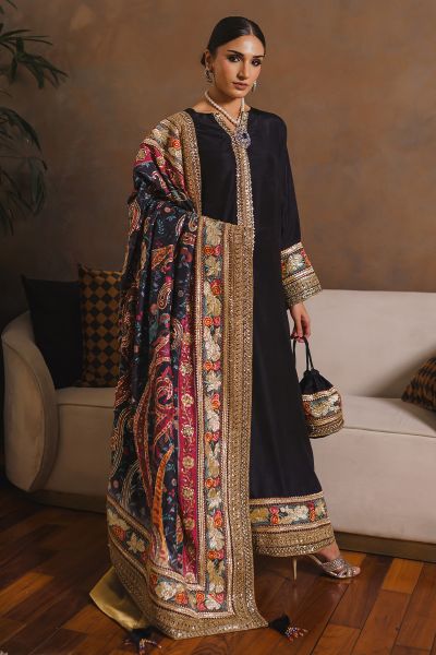 Picture of Onyx Shawl