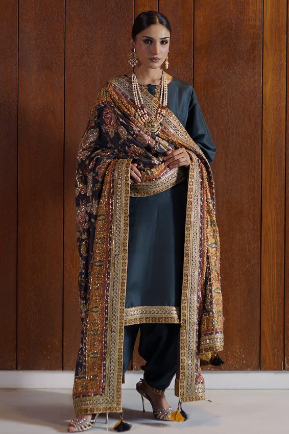 Irisa Shawl